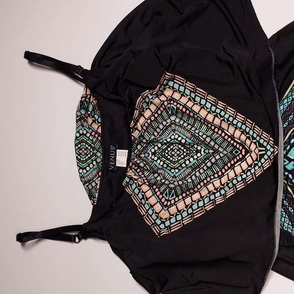 Venus  Swim Dress Coverup Size Medium - Picture 3 of 10